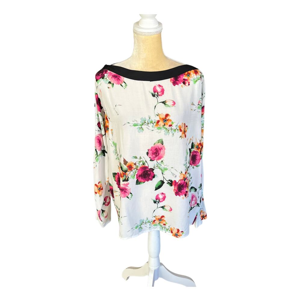 Smythe Floral Long Sleeve Top Blouse Button Sleeve Size Medium EUC Boat Neck